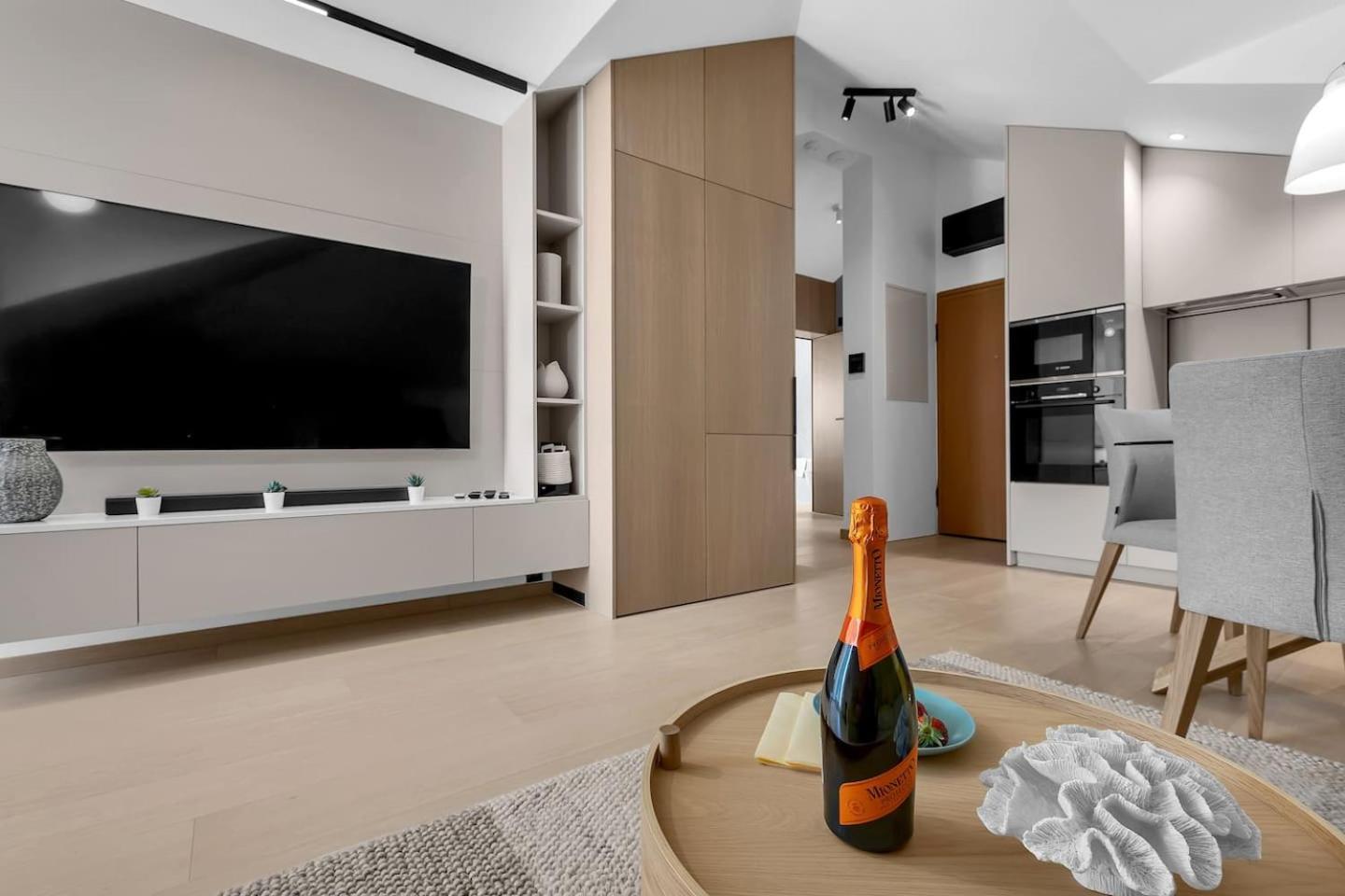 Penthouse Nikolina-50m To Beach! - Exklusiv Lägenhet Makarska