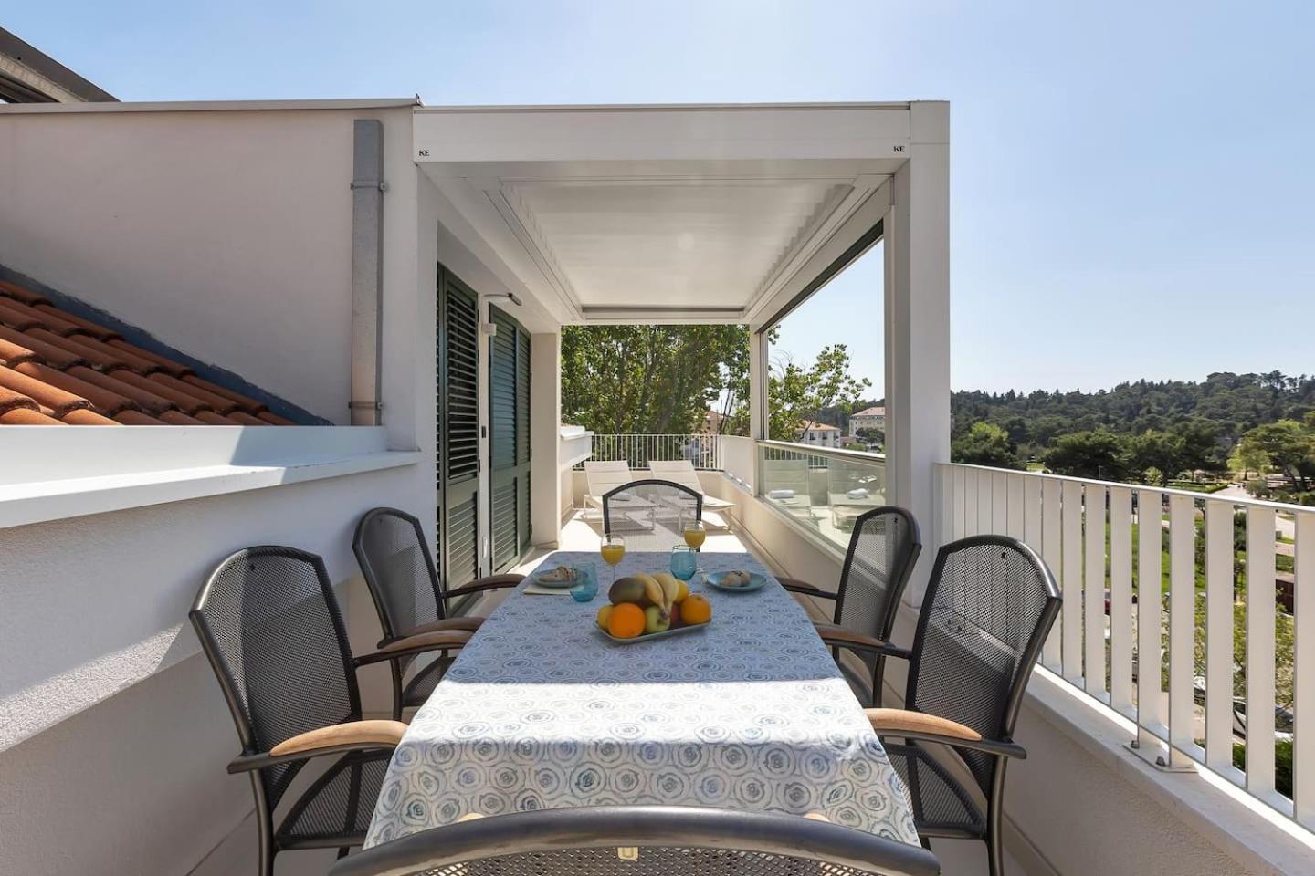 Penthouse Nikolina-50m To Beach! - Exklusiv Lägenhet Makarska