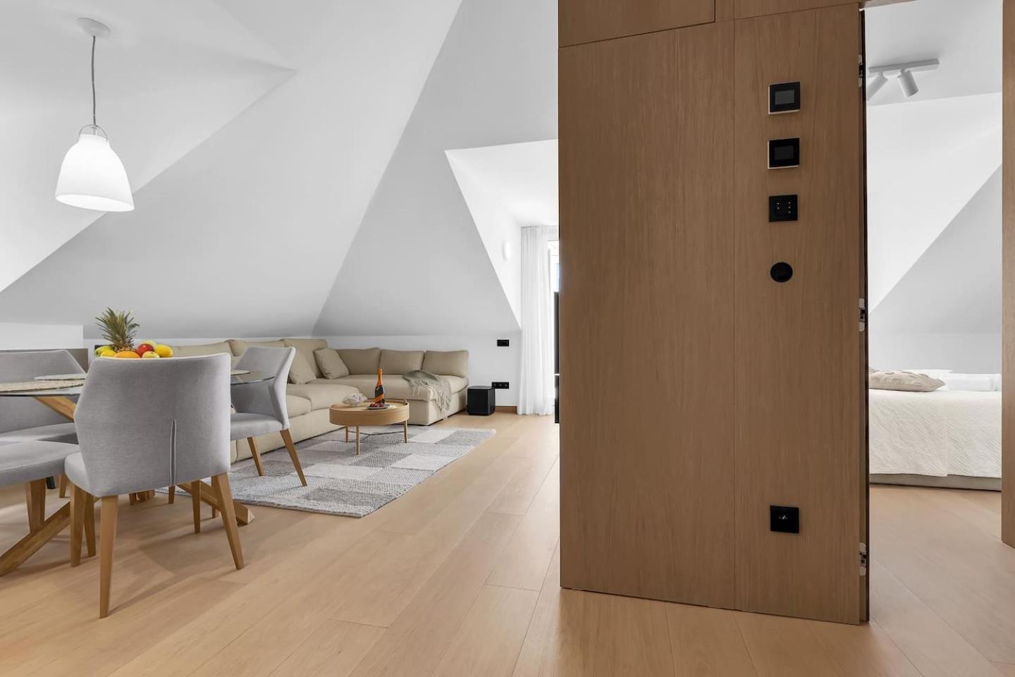 Lägenhet Penthouse Nikolina-50m To Beach! - Exklusiv *