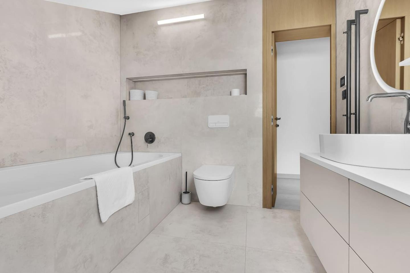 Penthouse Nikolina-50m To Beach! - Exklusiv *