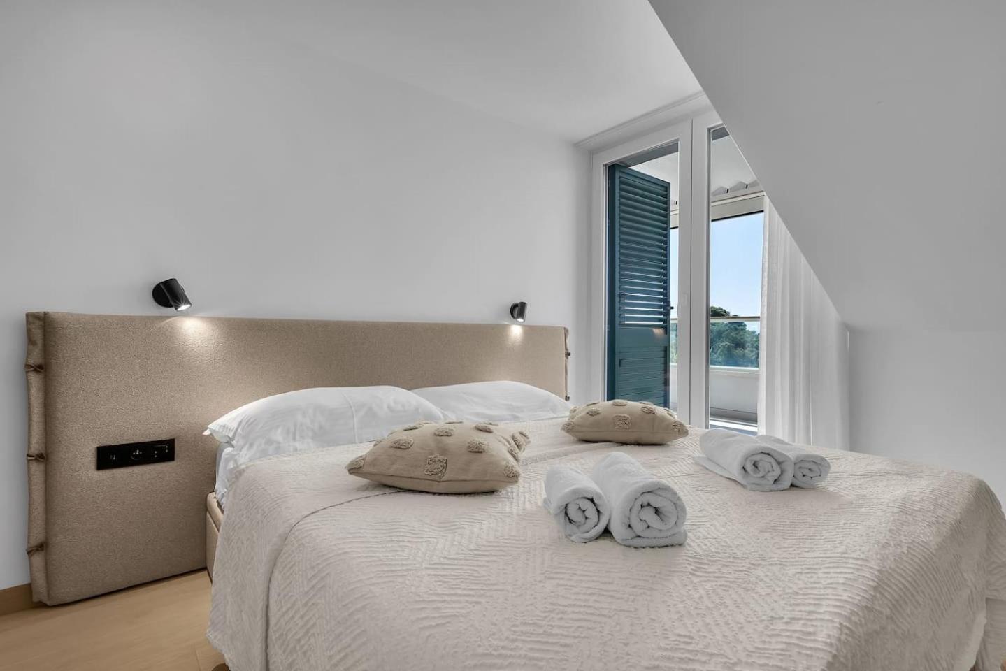 Lägenhet Penthouse Nikolina-50m To Beach! - Exklusiv Makarska